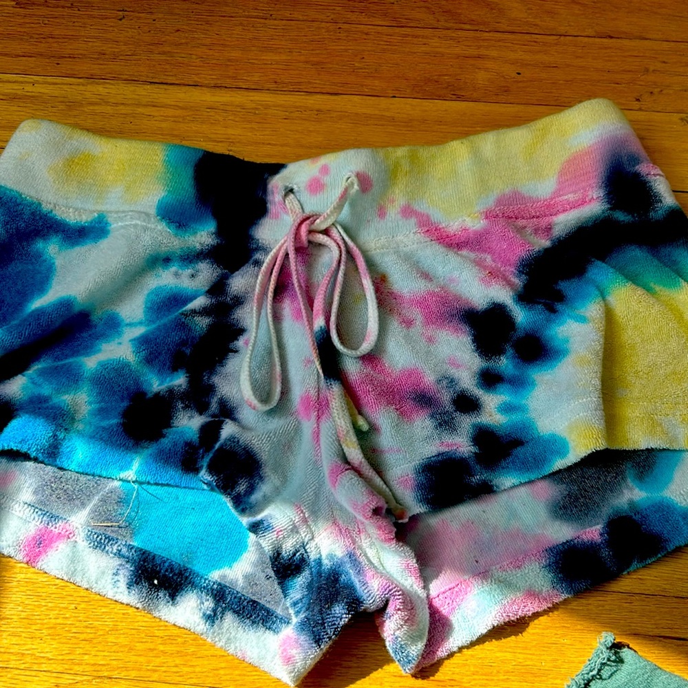 Hard Tail Terry Tye Dyed shorts .. size L.. excellent condition